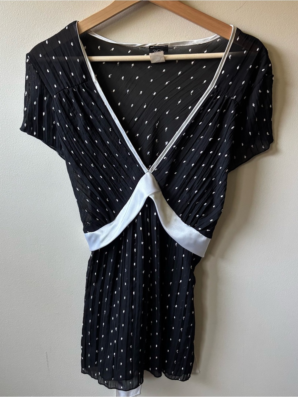 Vanity Black & White Polka Dot V-Neck Blouse